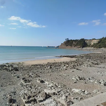 La Du Pecheur Holiday home Granville